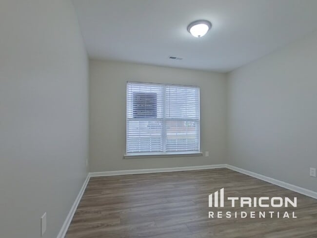 Building Photo - 931 Whistling Duck Ct