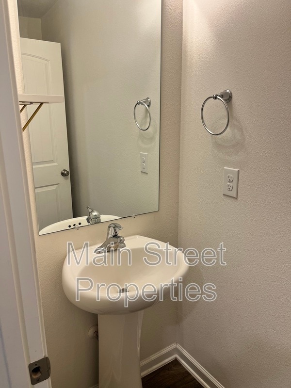Building Photo - 5862 Blackhorse Cir