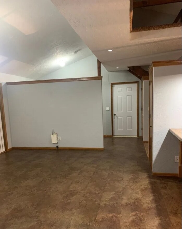 Building Photo - 1004 Aspen St
