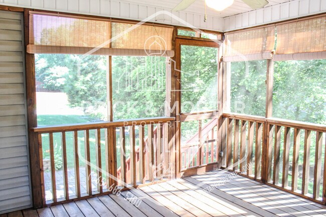Building Photo - 5722 Rhyne Cove Ln