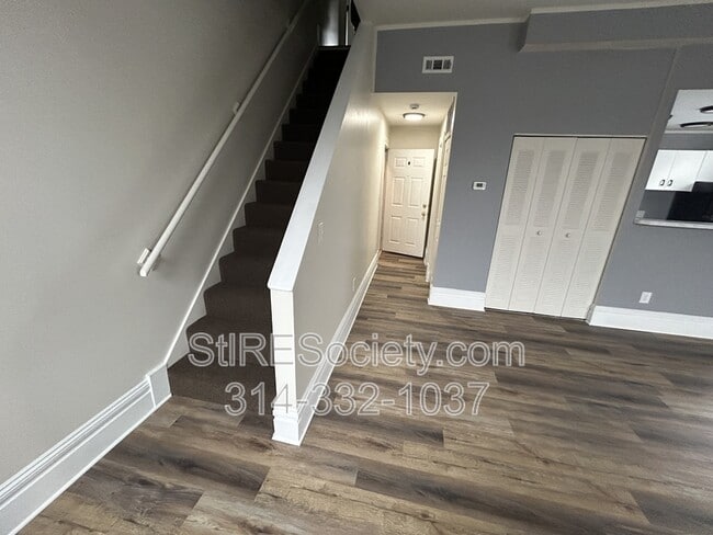 Building Photo - 2012 Oregon Ave