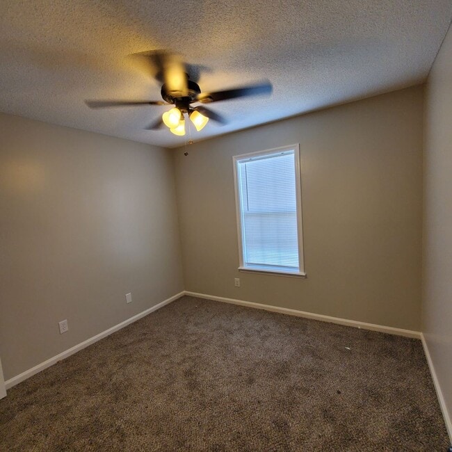 Building Photo - Southern Comfort: Your Dream Rental Home i...