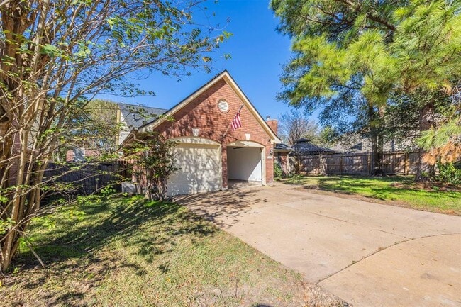 Building Photo - 9402 Calwood Cir