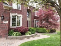 Building Photo - 1227 Letica Dr