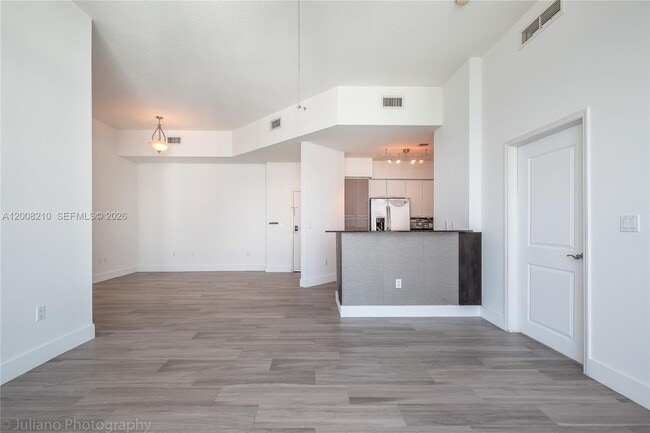 Building Photo - 7900 Harbor Island Dr