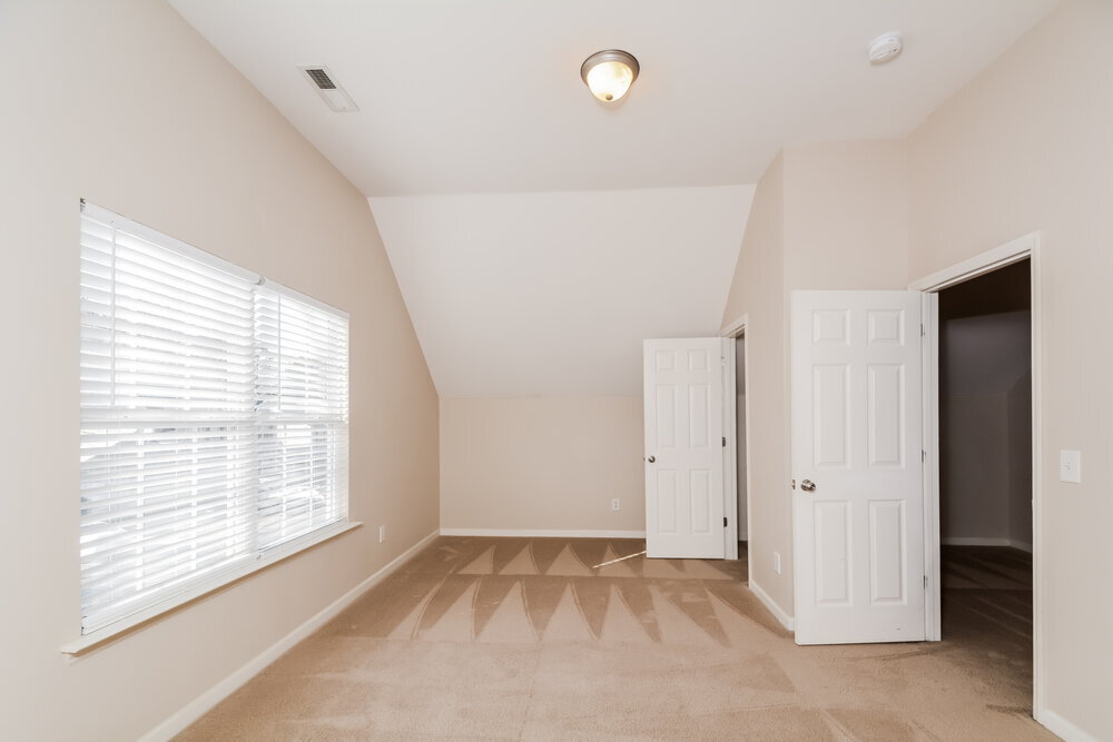 Building Photo - 222 Timber Meadow Lake