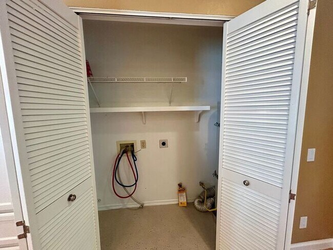 Building Photo - San Roque 3 Bedroom Townhouse - Available Late January