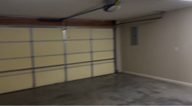 Building Photo - 206 Concord Rd