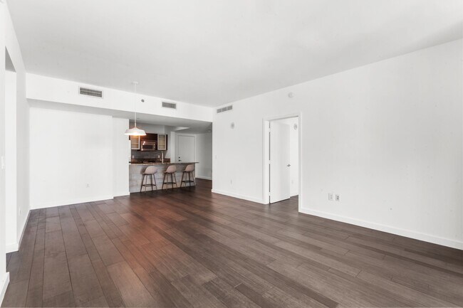 Building Photo - 951 Brickell Ave