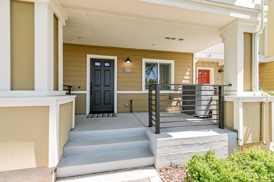 Building Photo - 40733 Greystone Ter