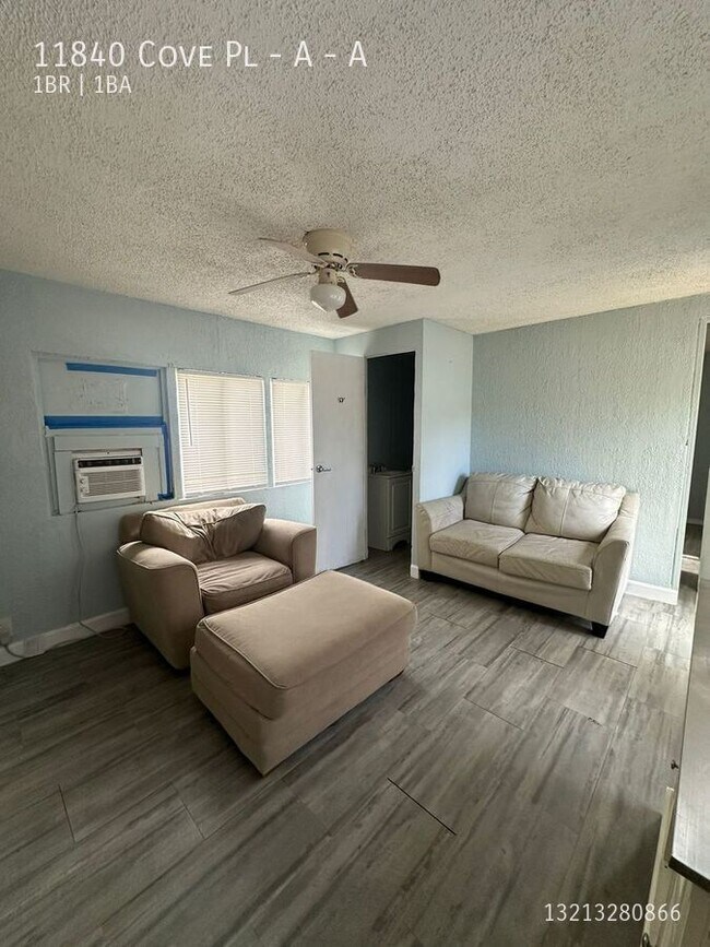 Building Photo - 11840 Cove Pl