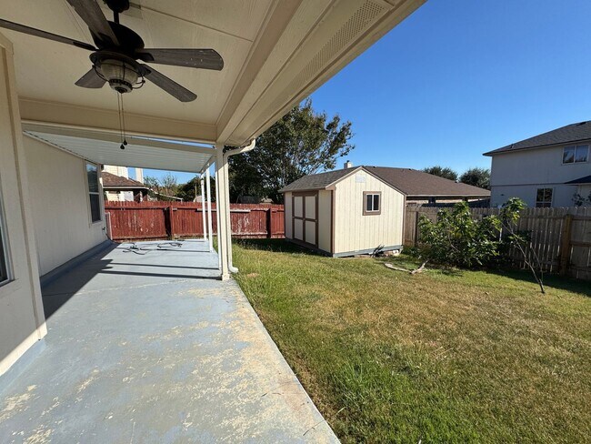 Building Photo - 204 Lottie Ln