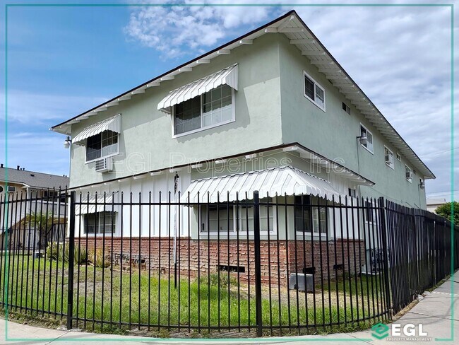 Building Photo - 11535 Sylvan St