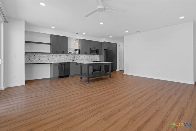 Building Photo - 2165 Gabriels Pl