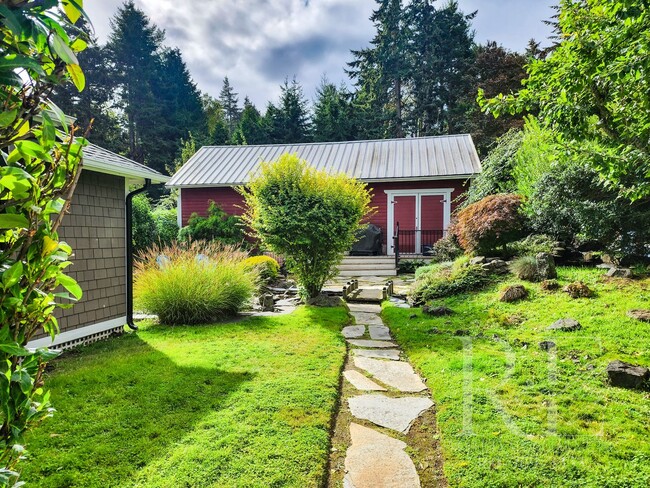 Building Photo - Historic Reclaimed 1890 Barn Turned Romantic