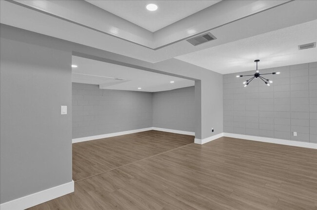 Building Photo - FOR RENT!! SIMPLY STUNNING 4 BED 2 BATH PO...