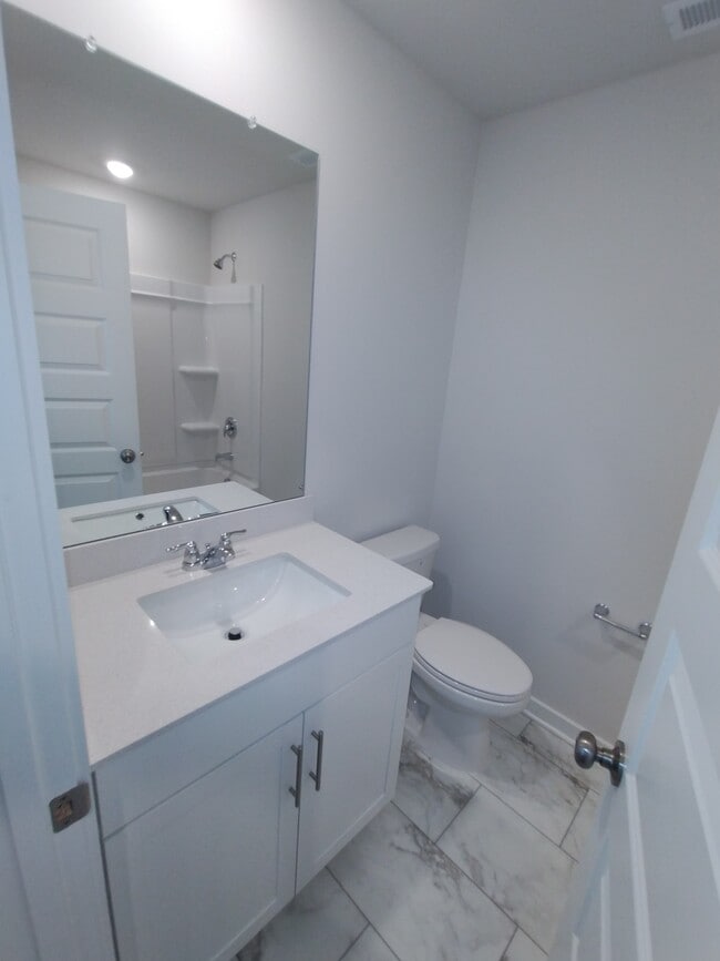 Building Photo - 257 Duke Private Ct