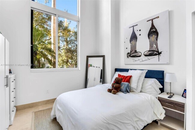 Building Photo - 2775 NE 187th St