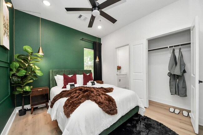 Building Photo - 3620 Du Bois St