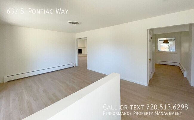 Building Photo - 637 S Pontiac Way