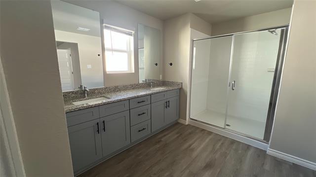 Building Photo - 825 Blossom Ln