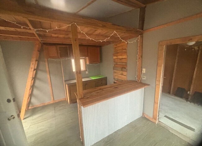 Building Photo - 13.2-Acres With Cabin! - $ 890 Month / $1500 Down