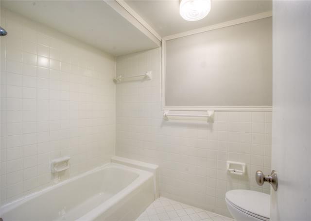 Building Photo - 10630 Sandpiper Ln