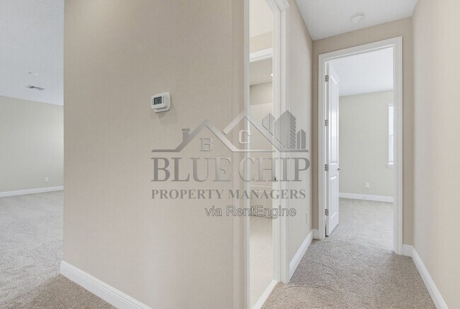 Building Photo - 1213 Pampus Dr