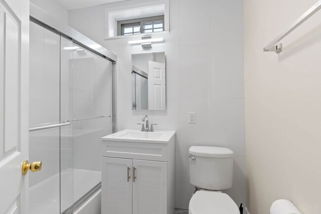 Building Photo - 933 N 30th St