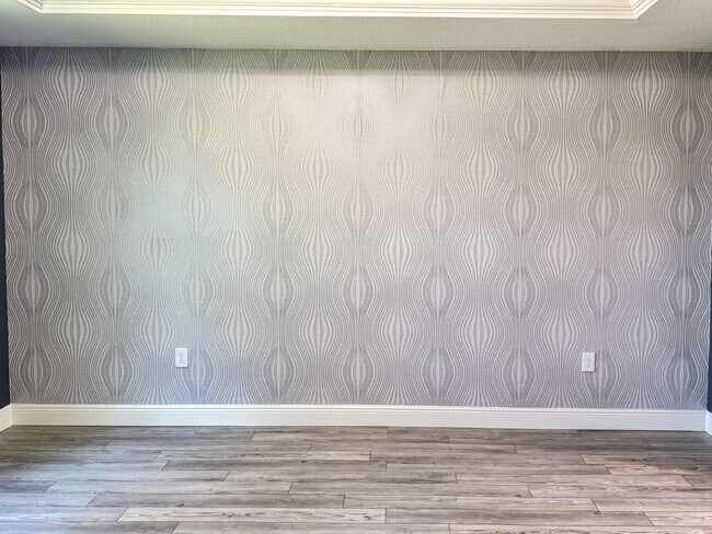 Building Photo - LAKE FRONT BRAND NEW Beautiful 3 bedroom on Lake Toho!