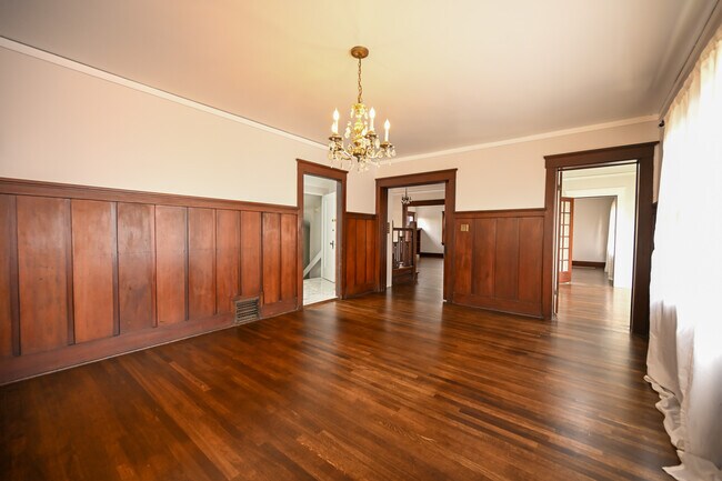 Building Photo - 1208 24th St