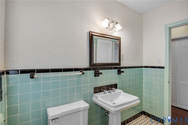 Building Photo - 3535 Hanover Ave