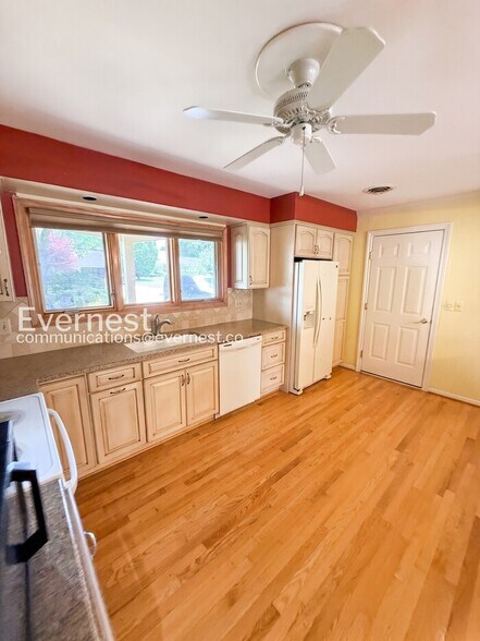 Building Photo - 42021 Banbury Ct