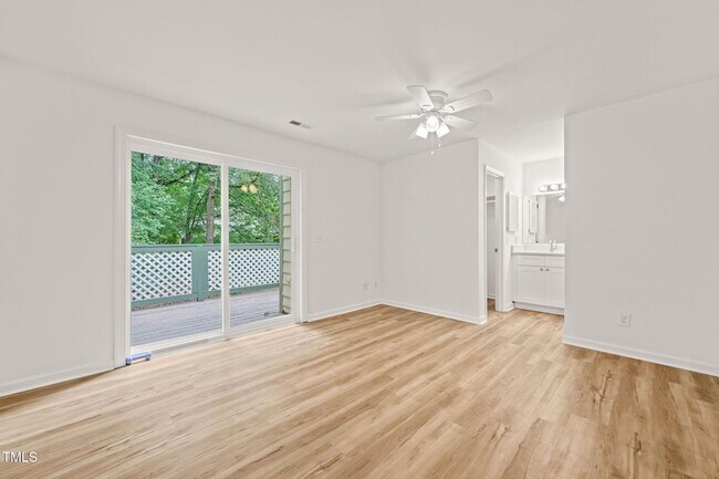 Building Photo - 403 Broad Leaf Cir
