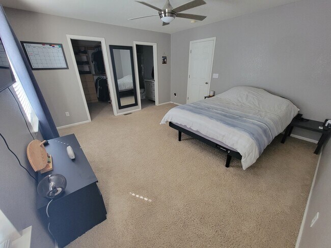 Building Photo - 2479 S Ensenada Way