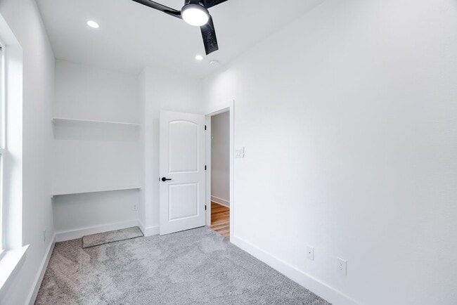 Building Photo - 7903 Sunnyhill St