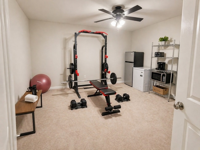 Building Photo - Wonderful Five Bedroom Home Located in a Cozy Neighborhood!