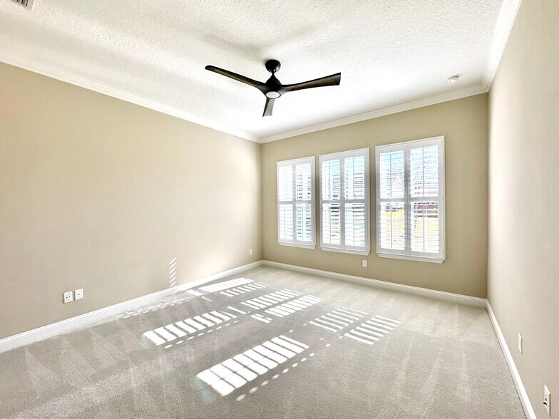 Building Photo - 68 Furrier Ct