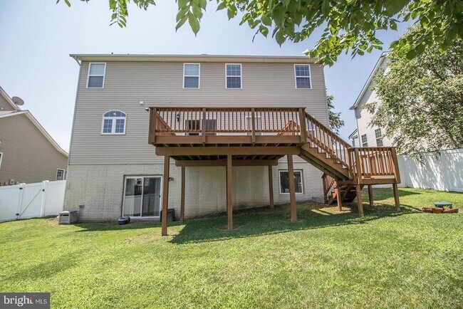 Building Photo - 24676 Broad Creek Dr