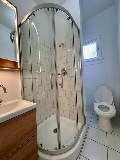 Newly remodeld first floor bathroom - 2748 Walnut St