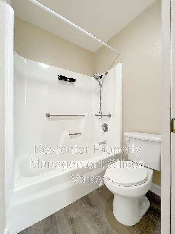 Building Photo - 1568 Willowbrae Ave.