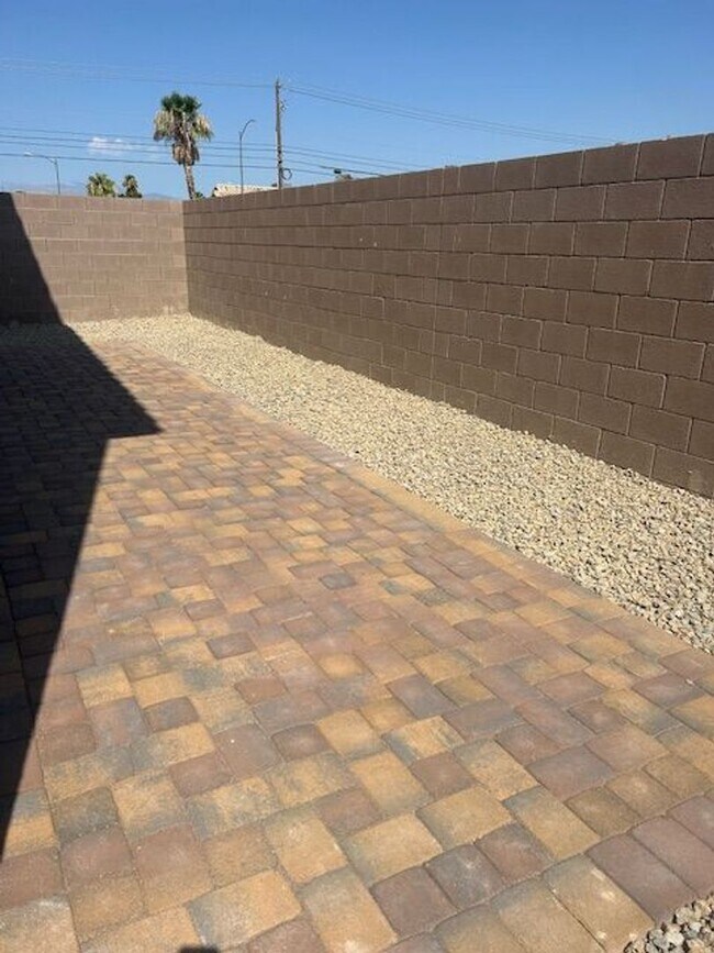 Building Photo - Brand New home In North Las Vegas