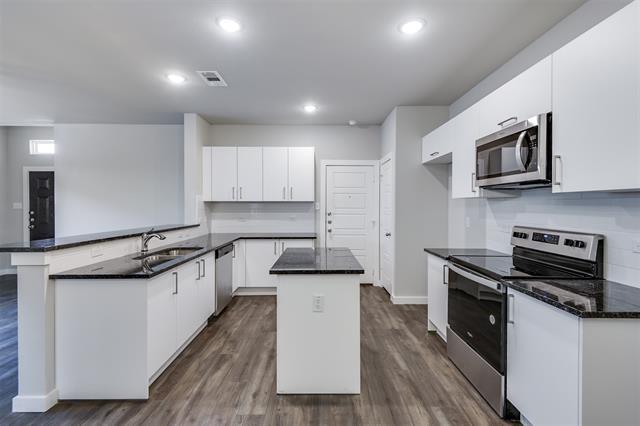 Building Photo - 740 Wheatfield Dr