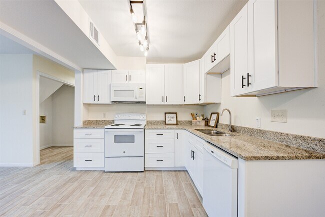 Building Photo - 630 Martin Luther King Rd