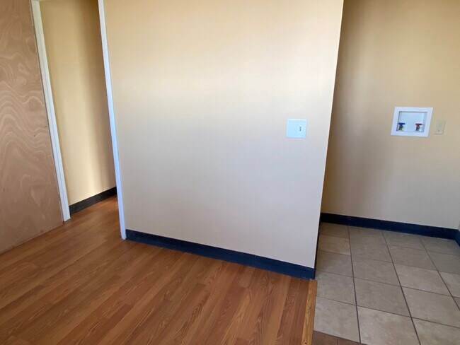 Building Photo - 413 Livingston Ave