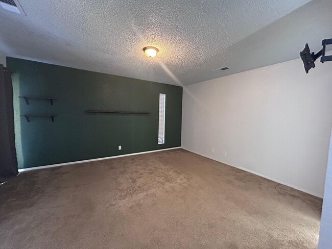 Building Photo - 606 Western Dr