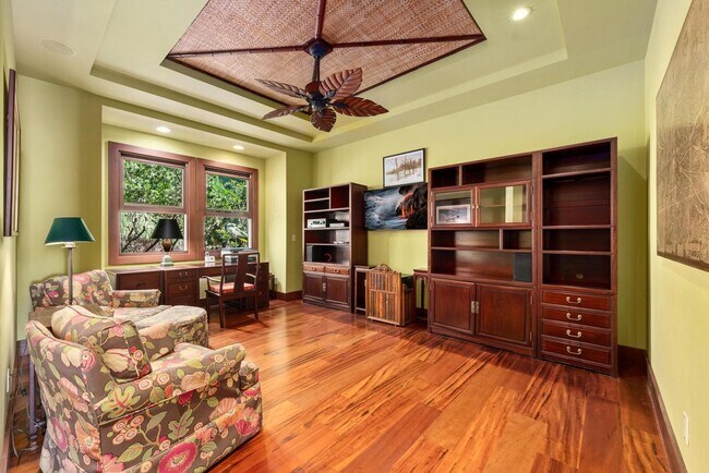 Building Photo - Luxury furnished 4 bedroom 3 bathroom with pool, spa, and outdoor showers