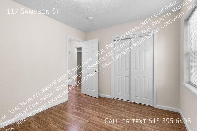 Building Photo - 117 Sampson St