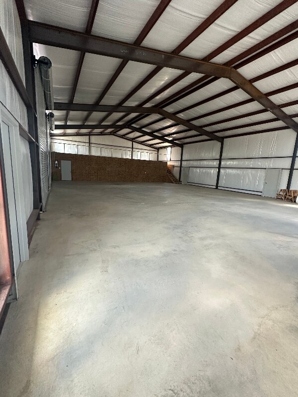 Building Photo - 4070 Old Lorena Rd