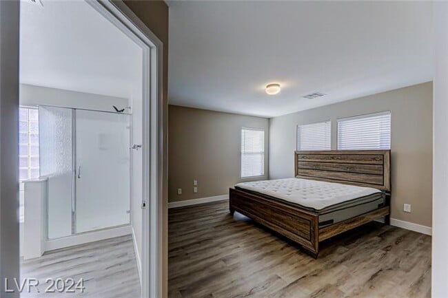 Building Photo - Gorgeous Updated Home w/ Open Floor Plan & New Upgrades